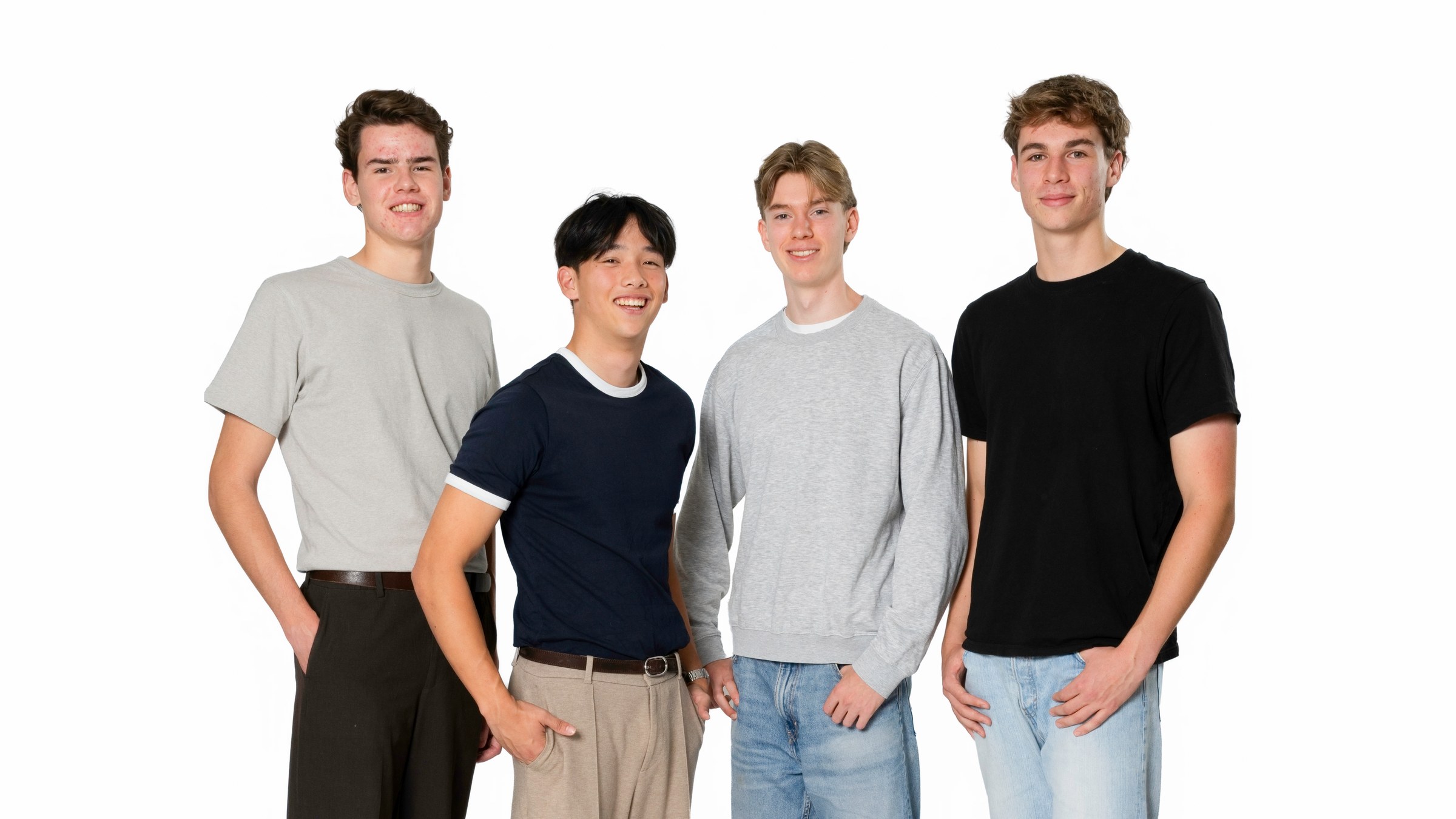 Het team van Klikstroom samen tegen een lichte achtergrond